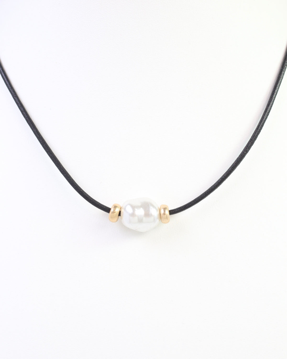 Leila Baroque Pearl Leather Cord Necklace Black