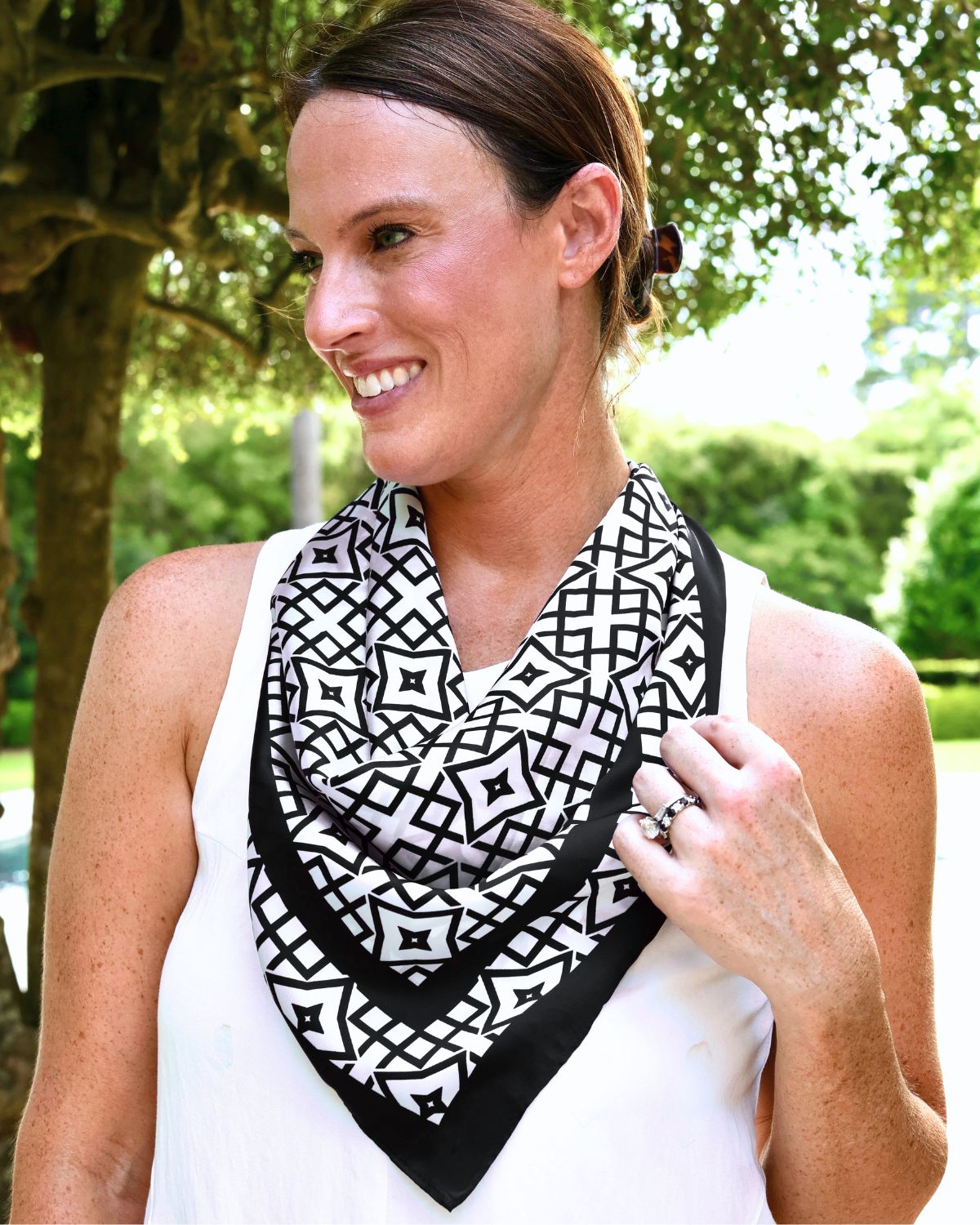 Langston Geometric Scarf Medium Black White