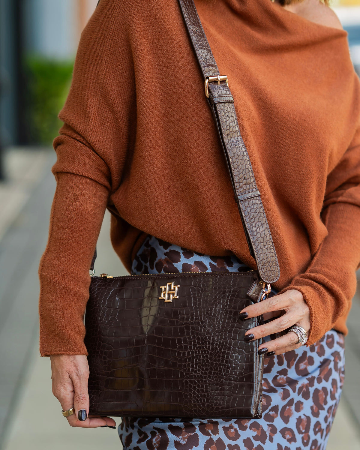 Ariana Crossbody Chocolate EC