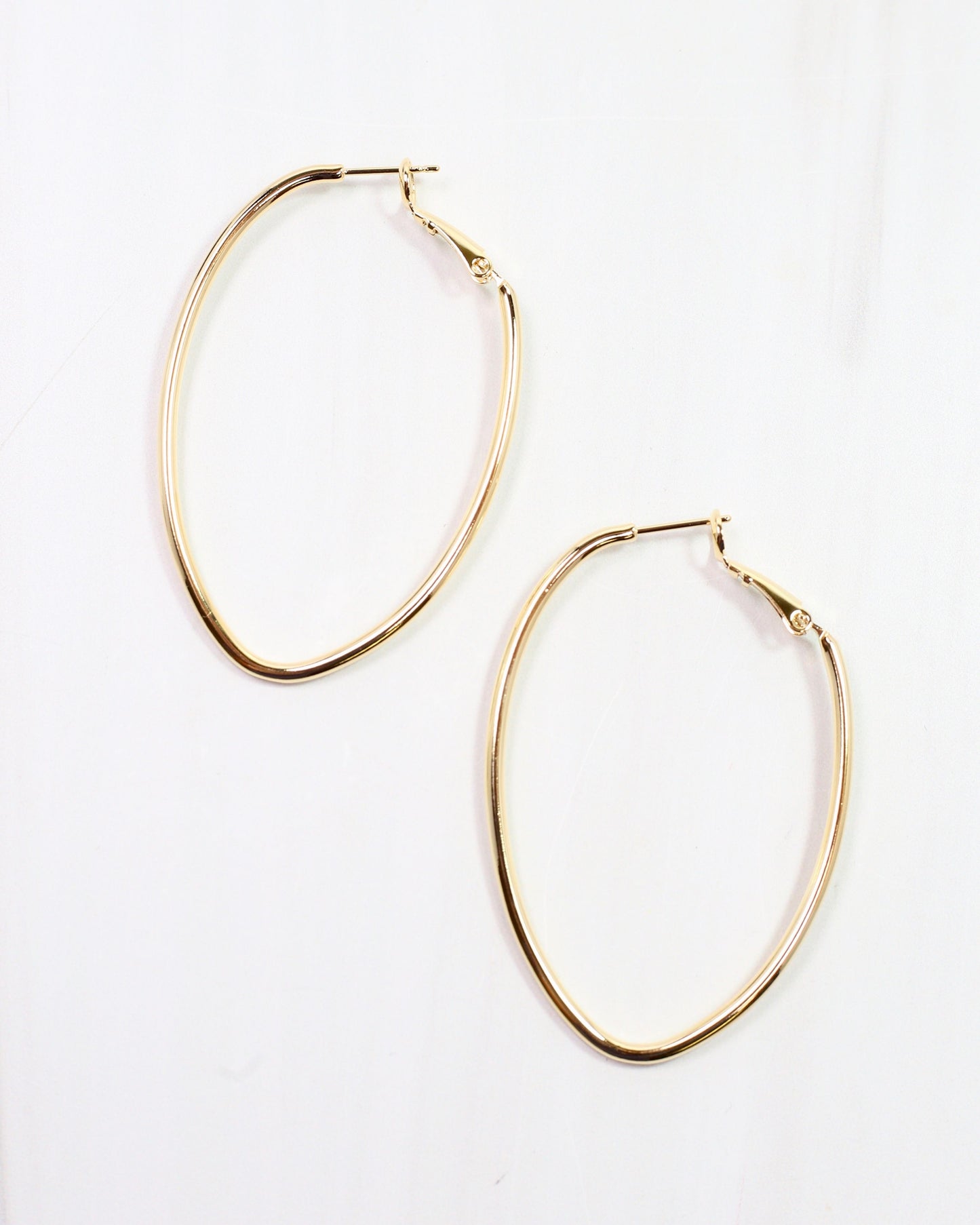 Daniiella Oval Hoop Gold