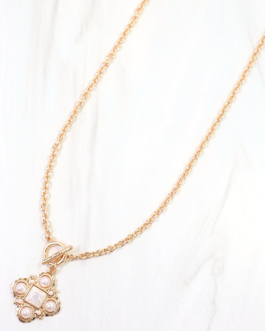 Dalby Pendant Chain Necklace Worn Gold