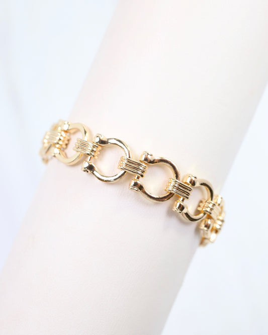 Ely Petite Horsebit Chain Bracelet Gold