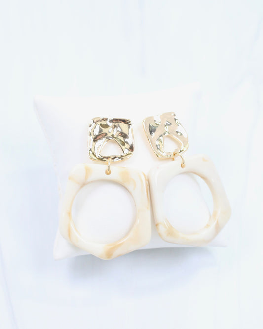 Ceduna Hammered Gold Dangle Earring Ivory