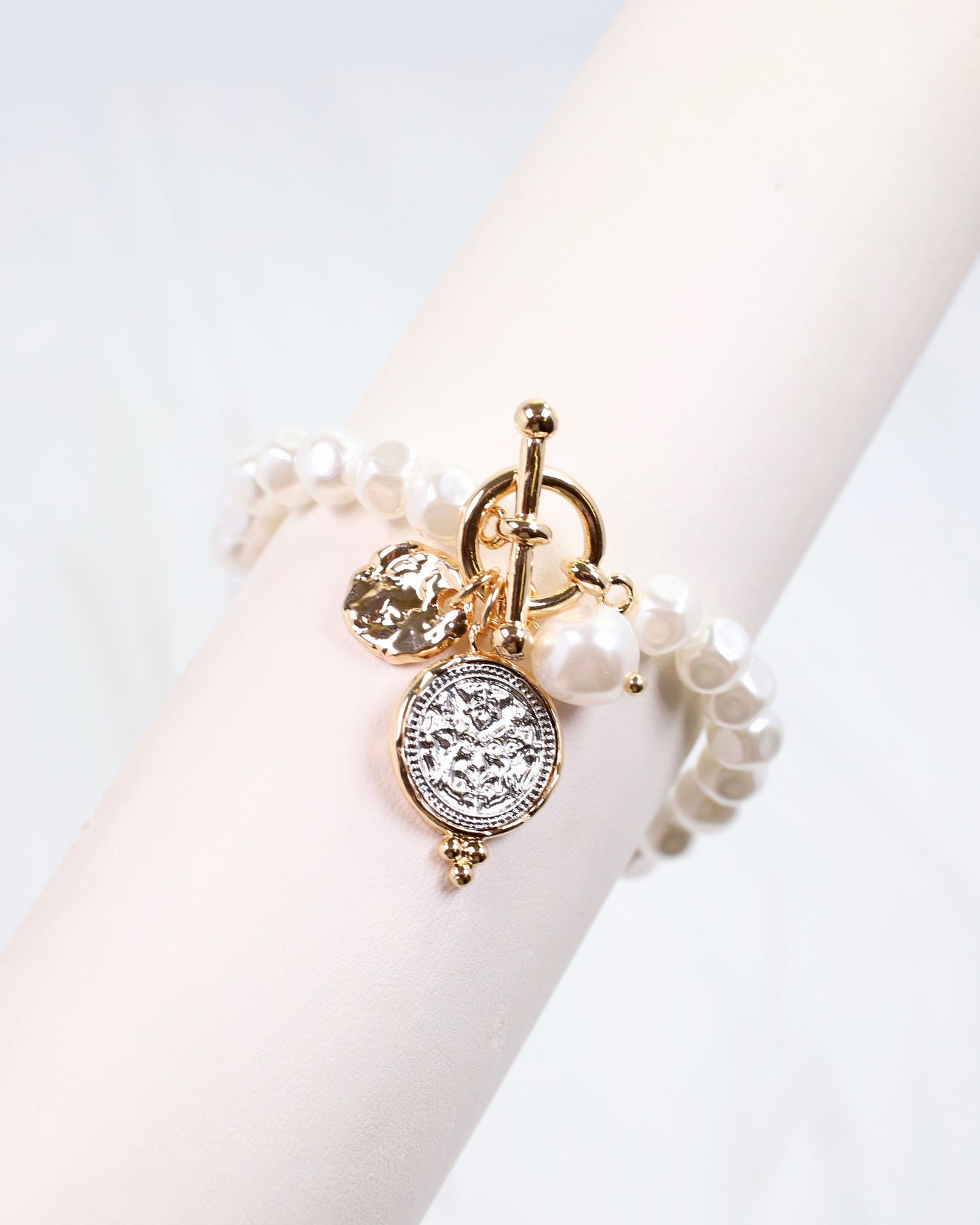 Roma Pearl Beaded Coin Bracelet Cream