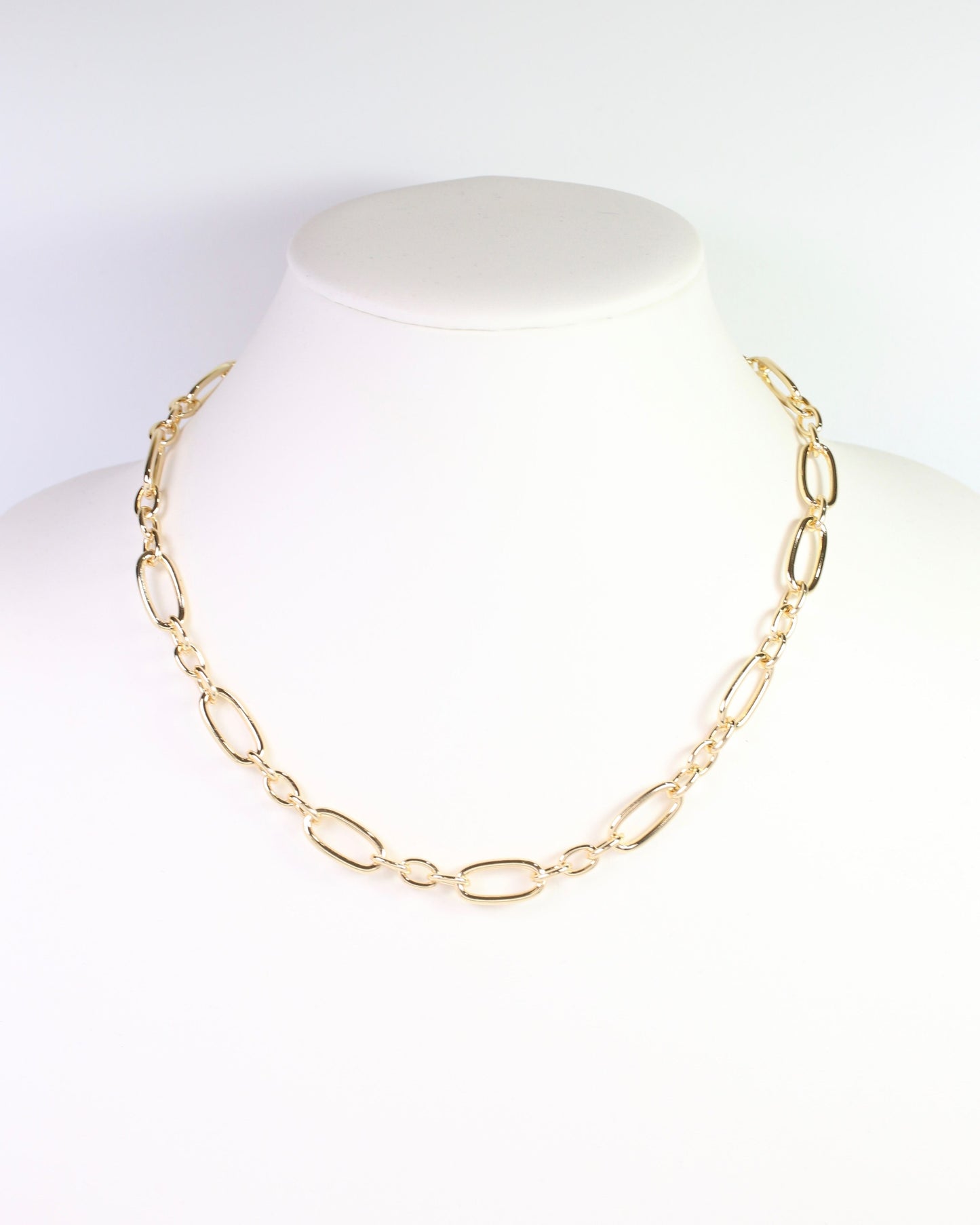 Norwalk Oval Link Necklace Gold