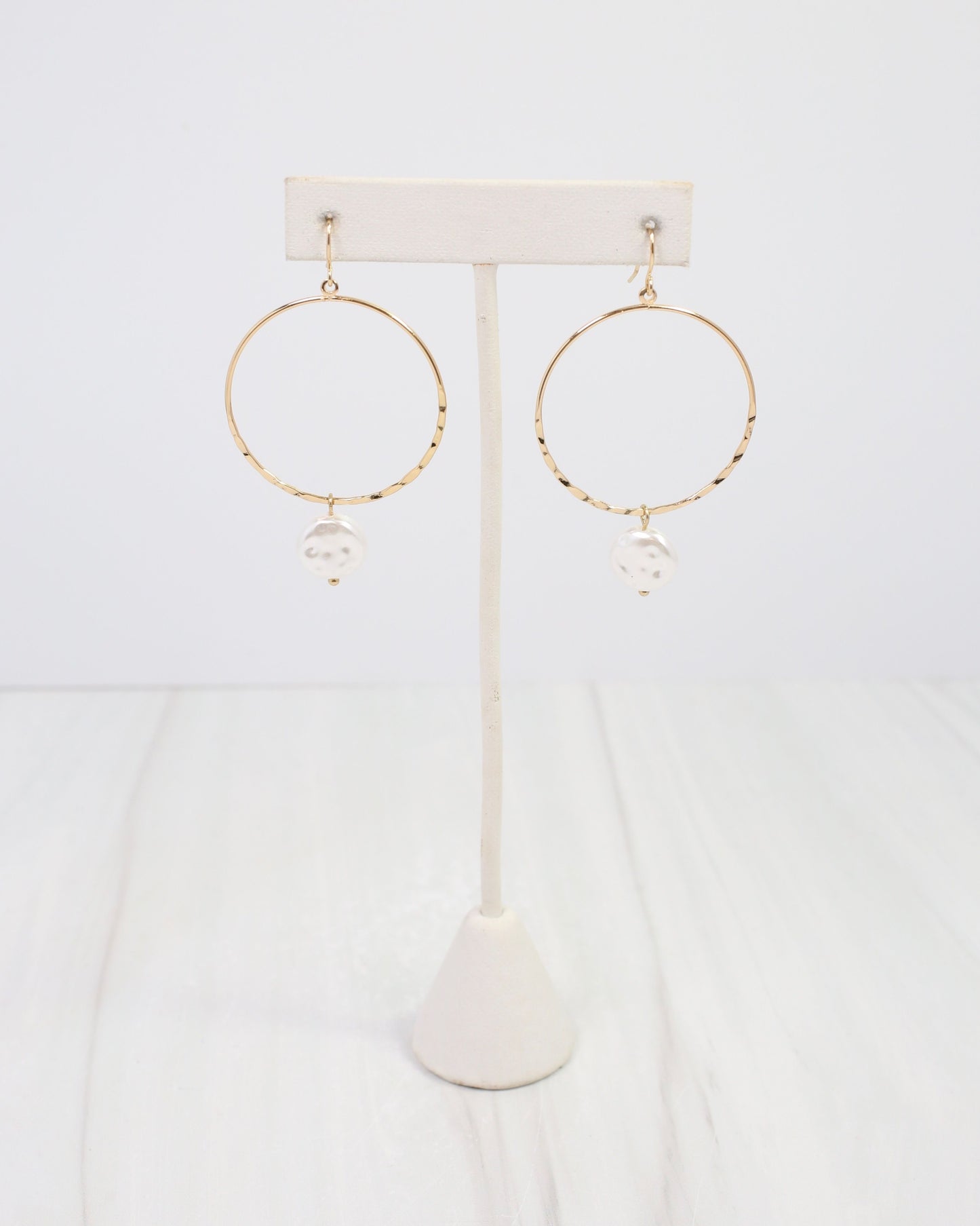 Hobart Thin Hoop Earring with Pearl Gold