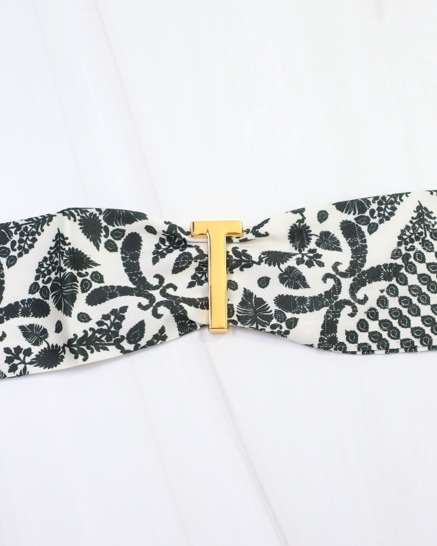 Arlett Initial Scarf Slide T Gold