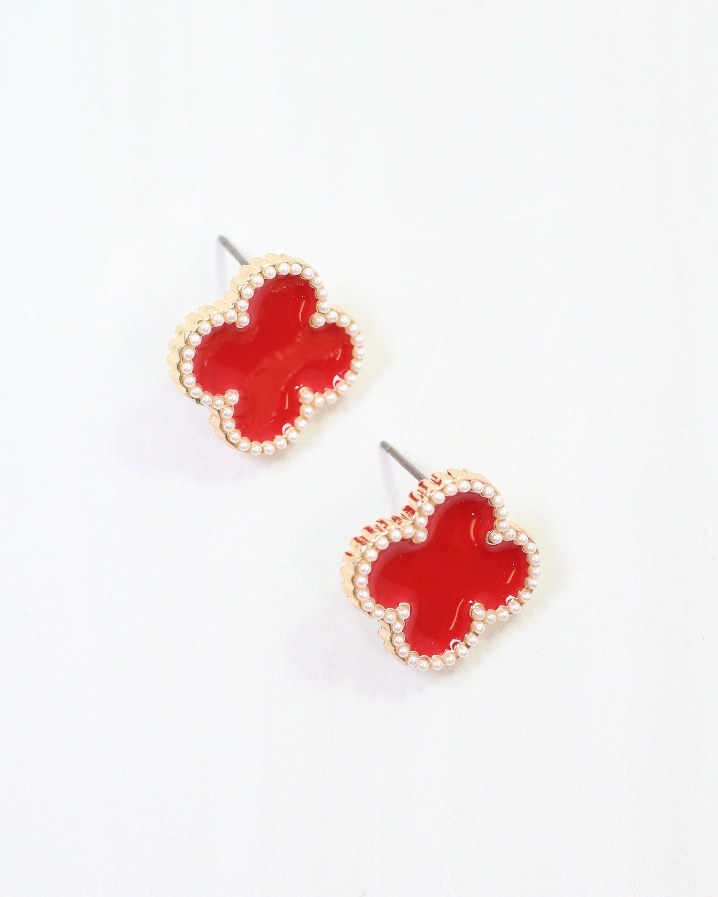 Good Cheer Clover Stud Red