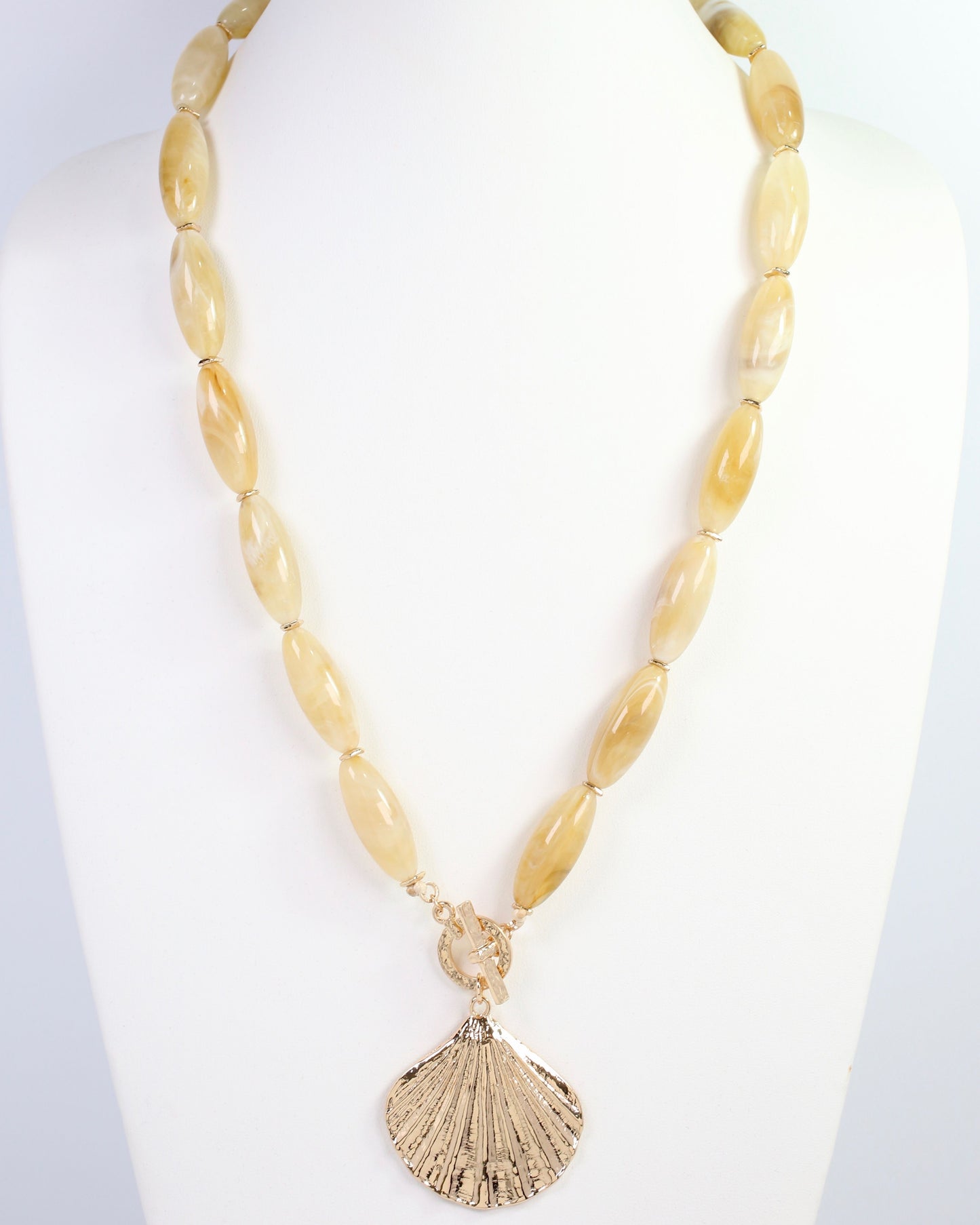 Cambridge Stone Beaded Necklace with Shell Natural