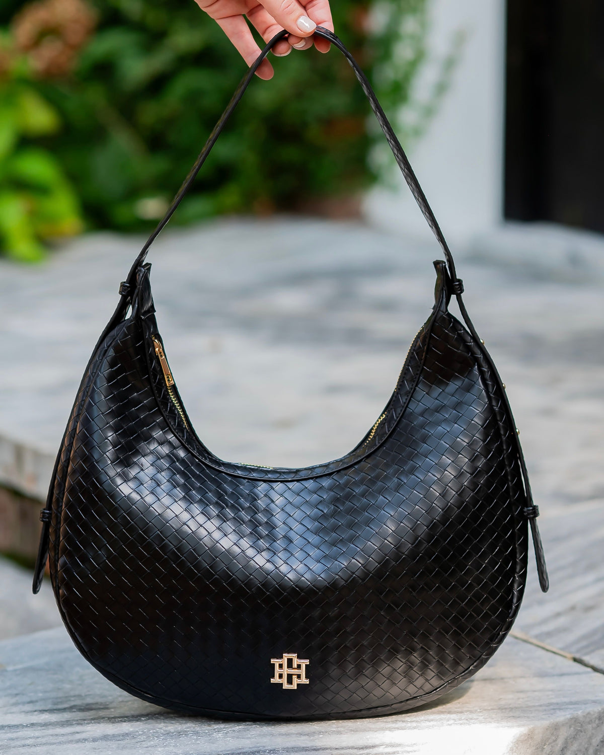 Winslow Curved Bag Woven Black