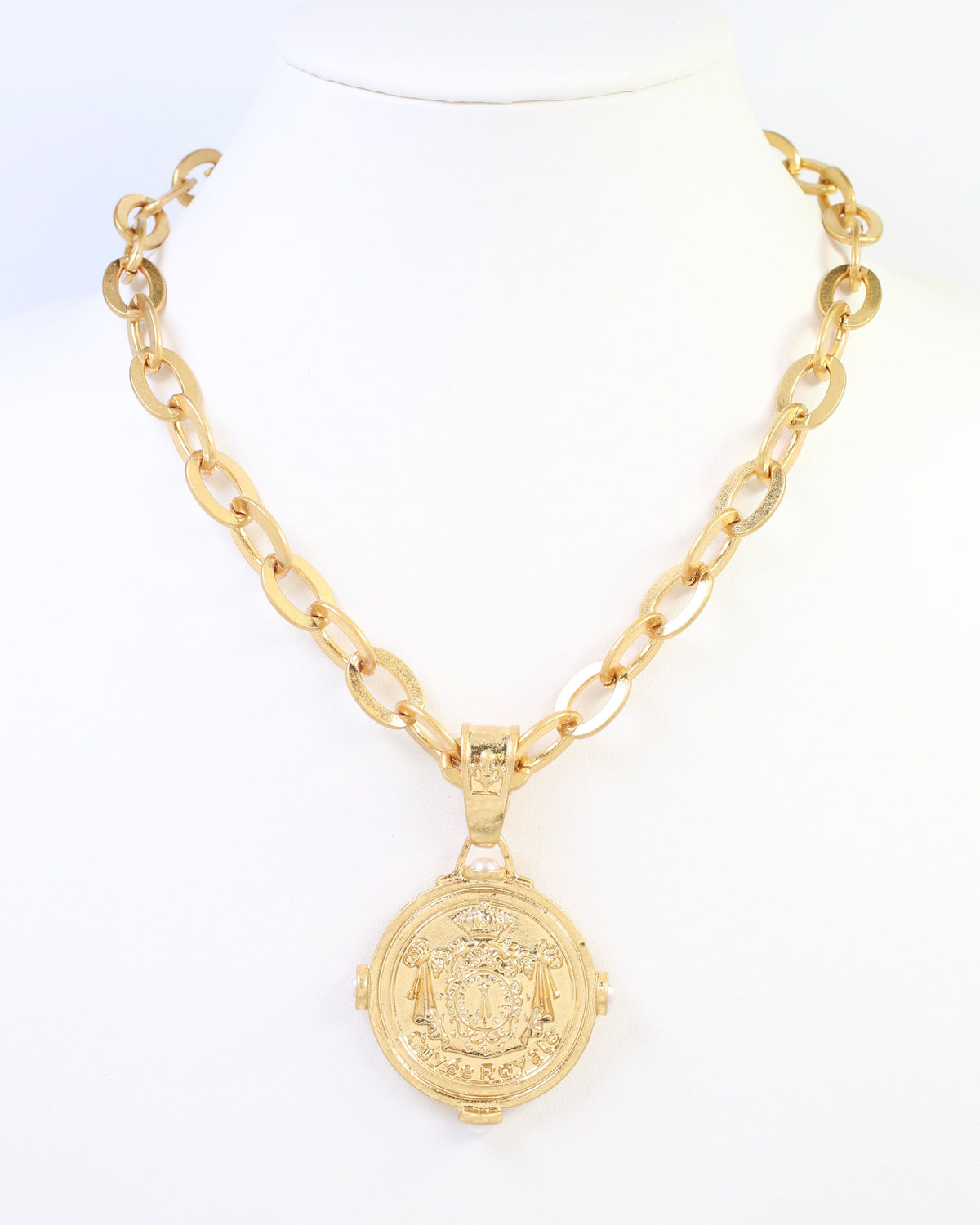 Petey Medallion Pendant Necklace WRVG