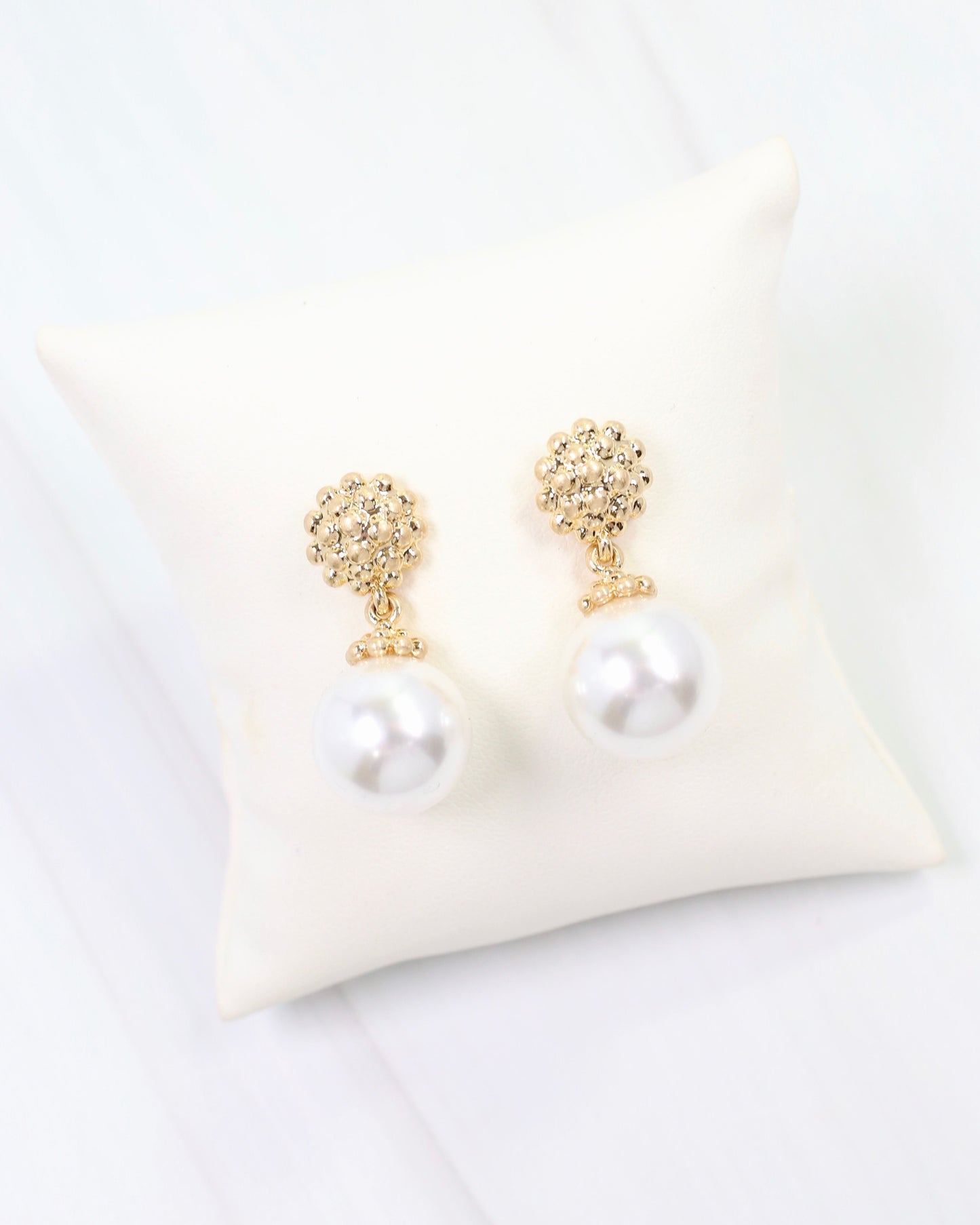 Minnville Pearl Drop Earring Worn Gold