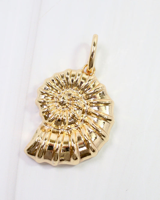 New Haven Nautilus Charm Gold