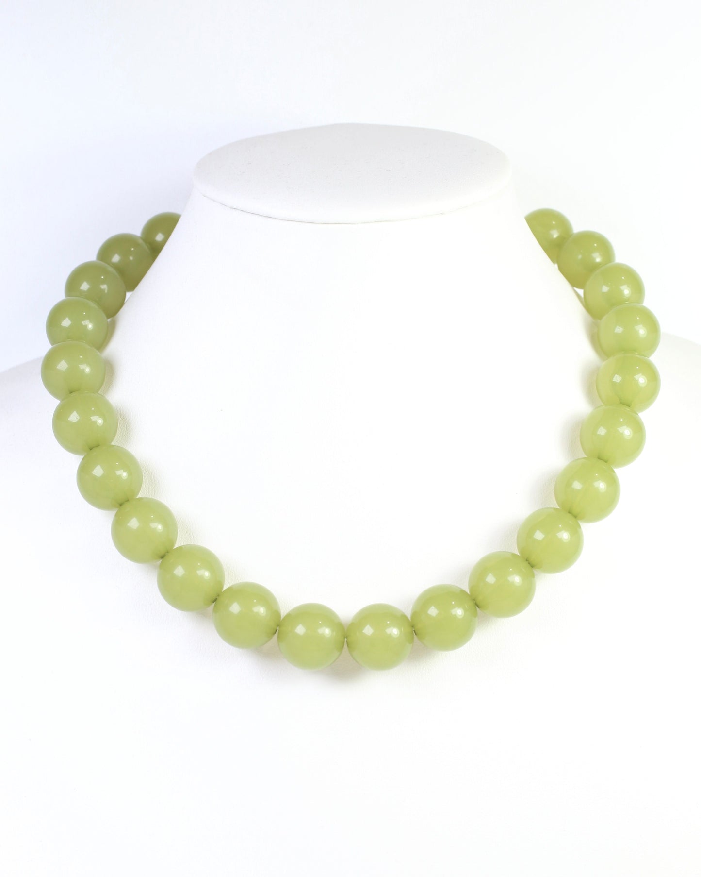 Chelsea Beaded Necklace Olive