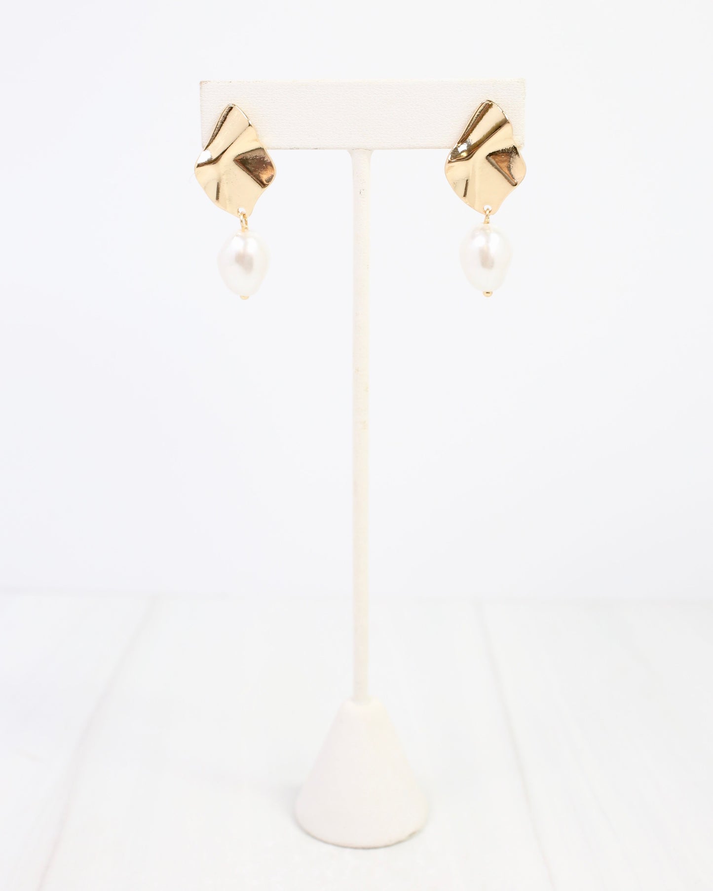 Torrington Pearl Drop Earring Gold