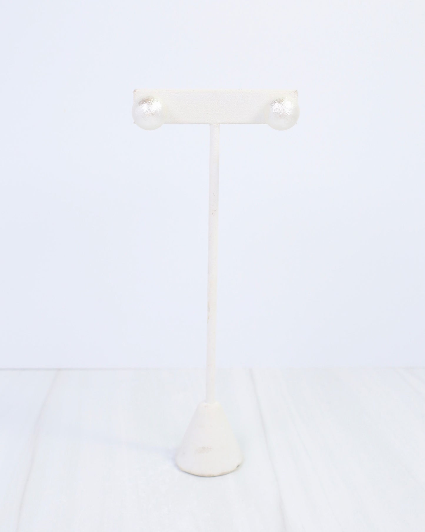 Alina Textured Pearl Stud Earring Cream