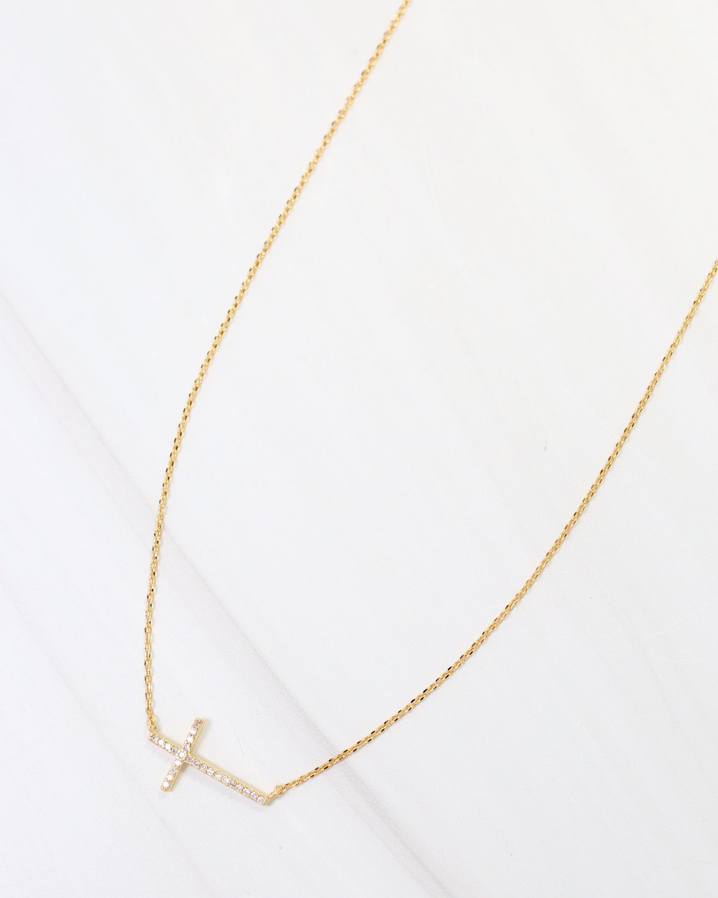 Lakehurst Side Cross Necklace WR Gold