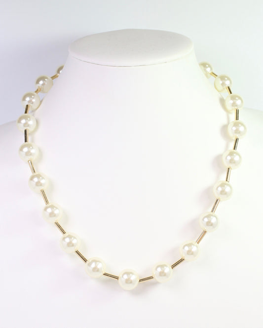 Forli Pearl Bar Necklace Cream