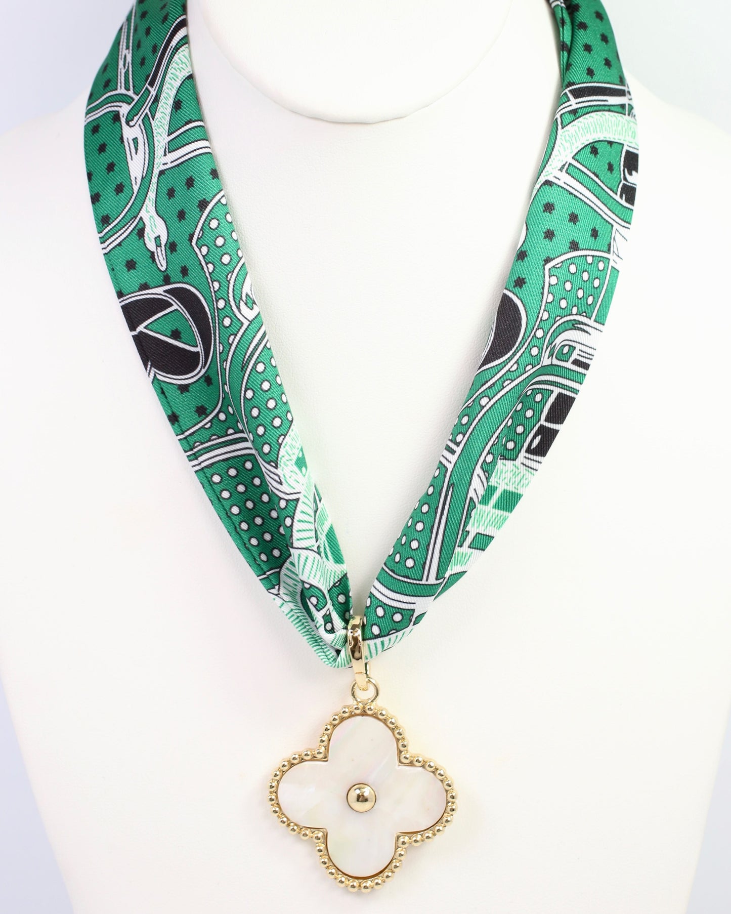 Gina Clover Charm Mother Of Pearl