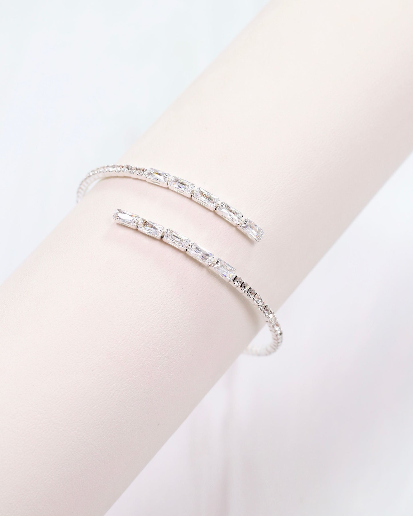 Hoover CZ Stretch Bracelet Silver