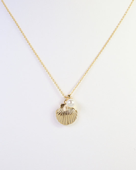 Irvington Shell with Pearl Necklace Gold