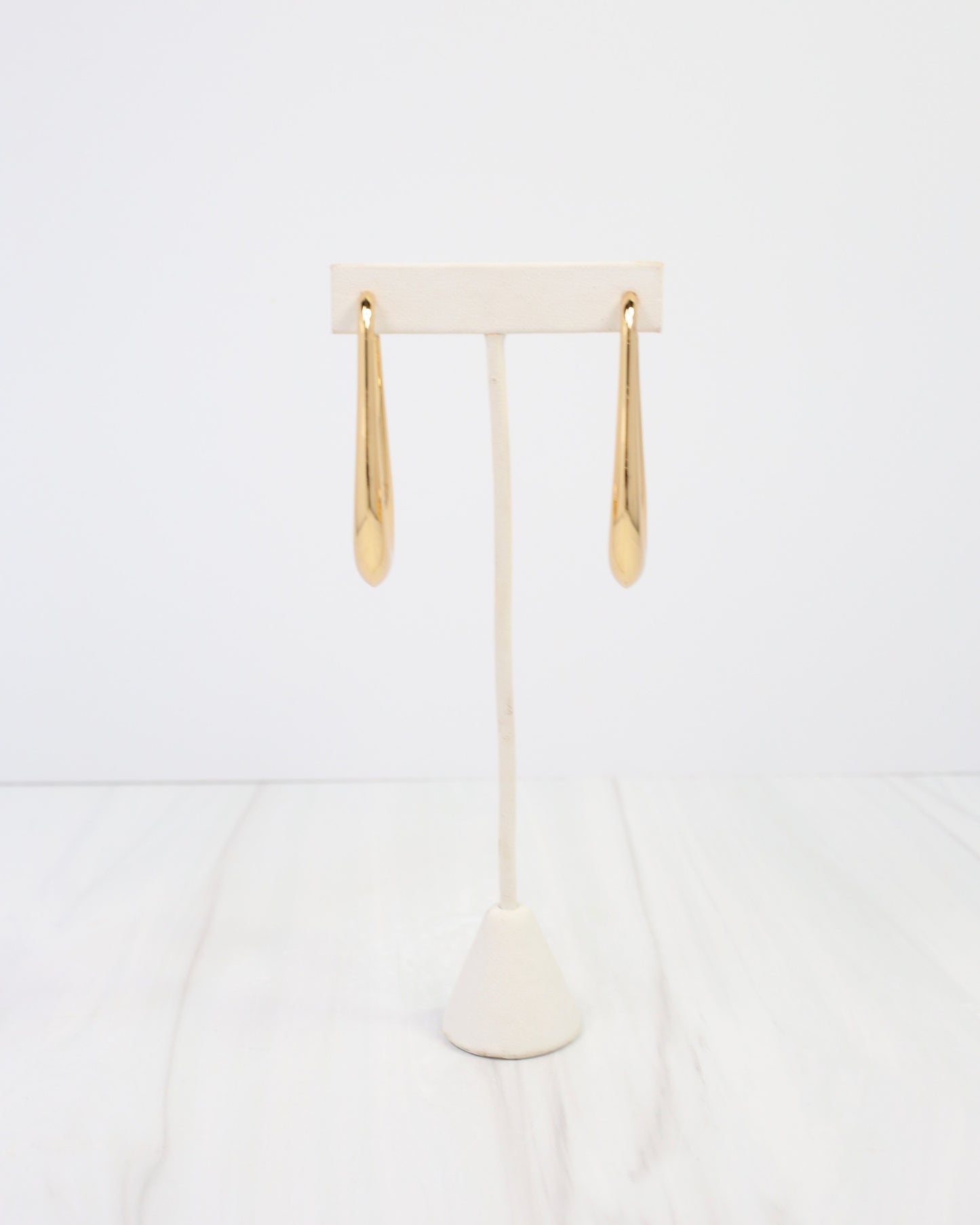 Artsy Hoop Earring Gold