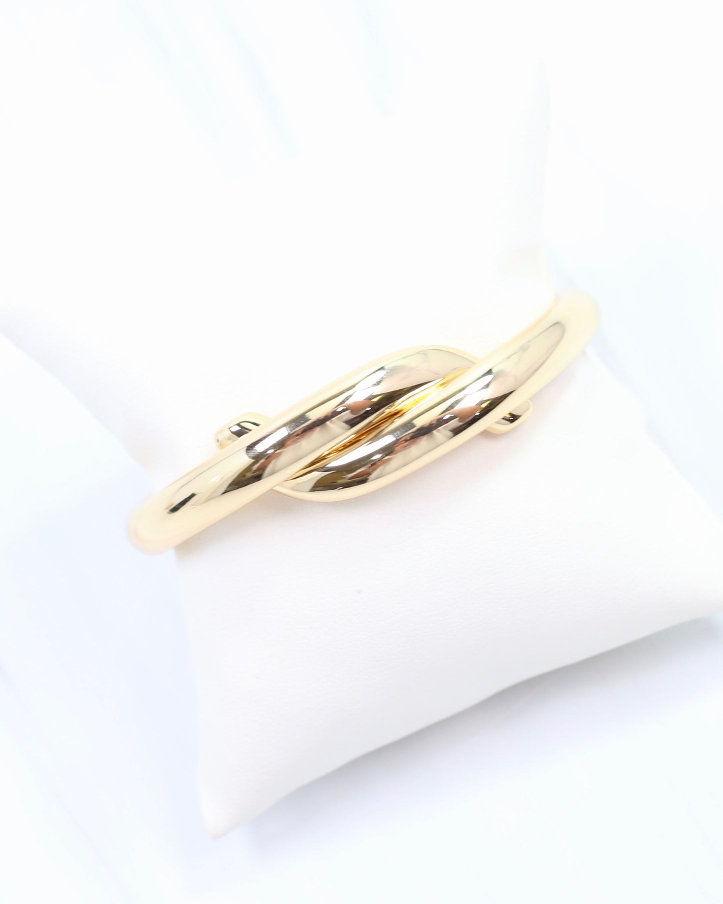 Alana Twist Hinged Bracelet Gold