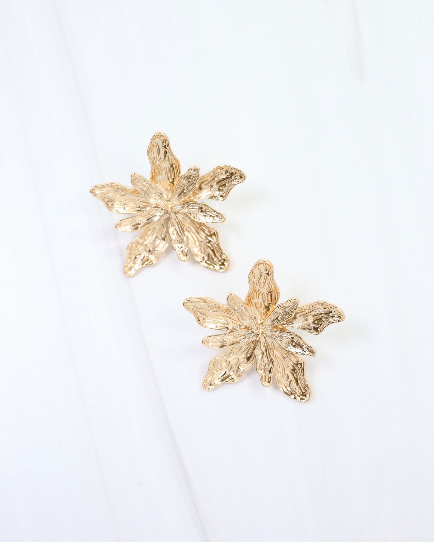 Harlan Textured Flower Earring Gold
