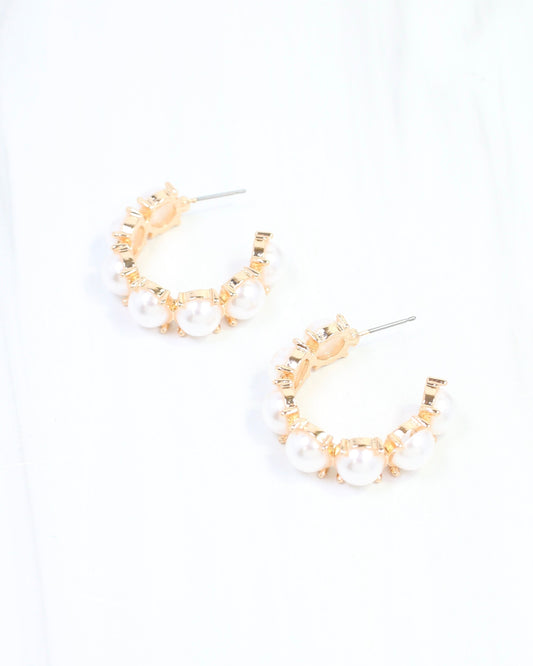 Cleo Pearl Medium Hoop Earring Cream