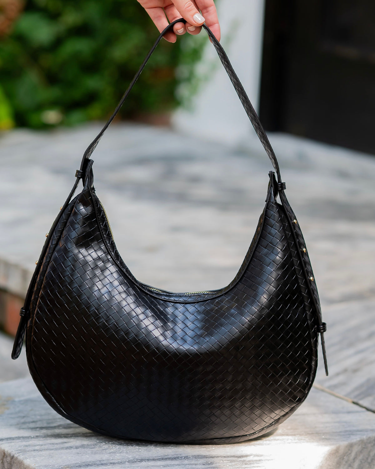Winslow Curved Bag Woven Black