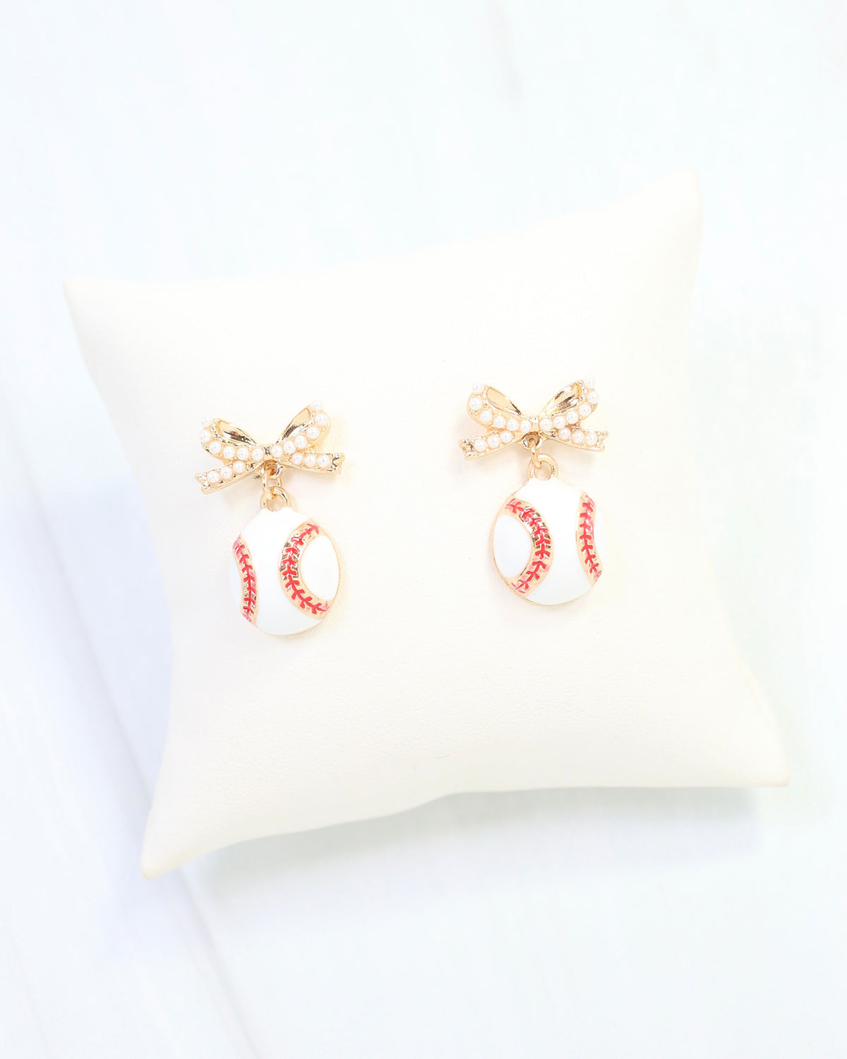 Play It Pearl Baseball Earring Gold