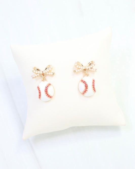 Play It Pearl Baseball Earring Gold