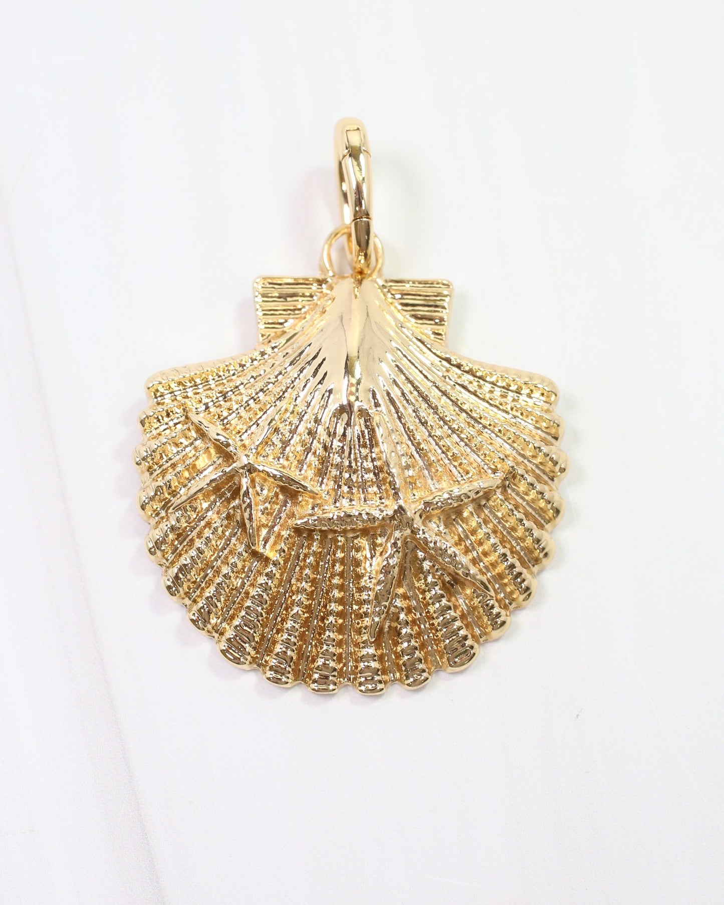 Santana Shell Charm Gold