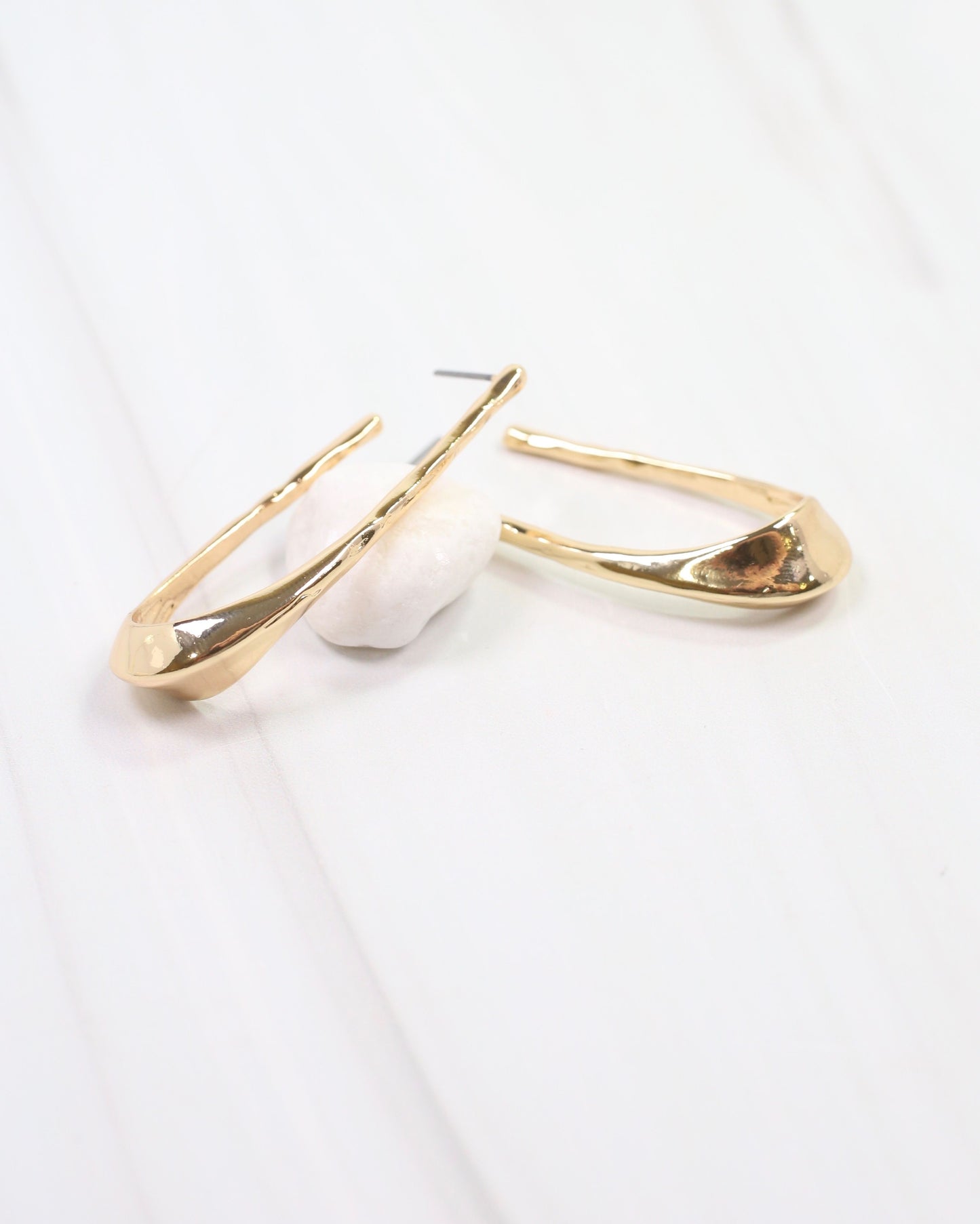 Fairfield Hammered Hoop Earring Gold