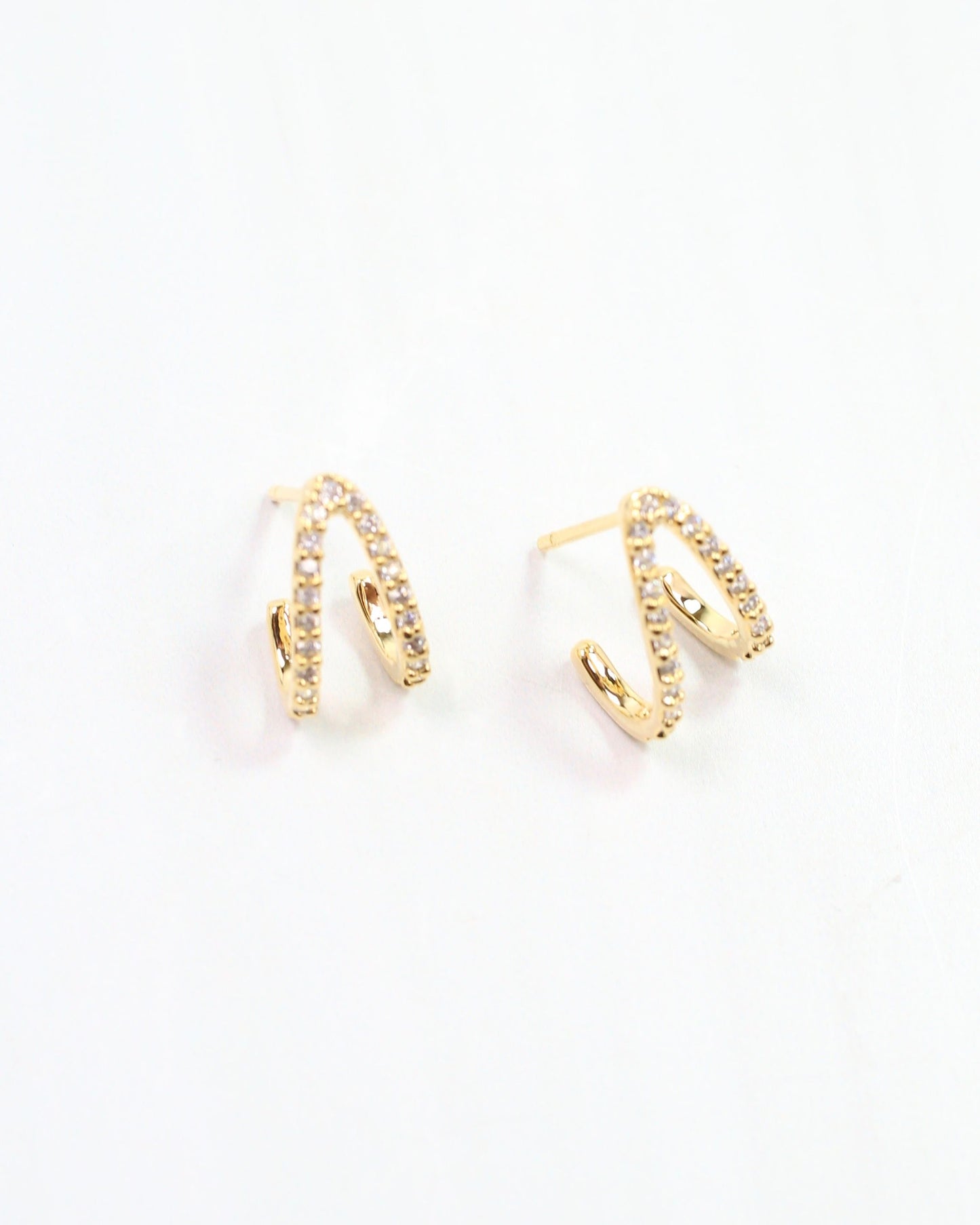 Sissy Huggie Earring Gold
