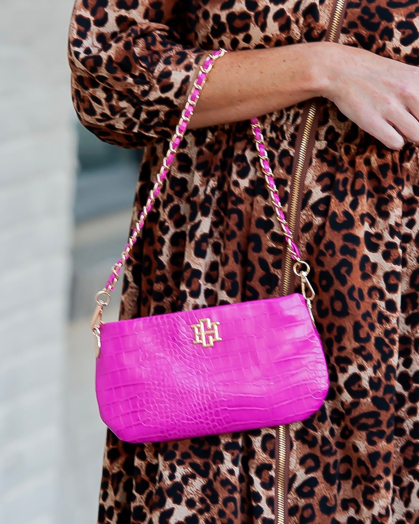 Livi Crossbody Hot Pink EC – Caroline Hill Wholesale