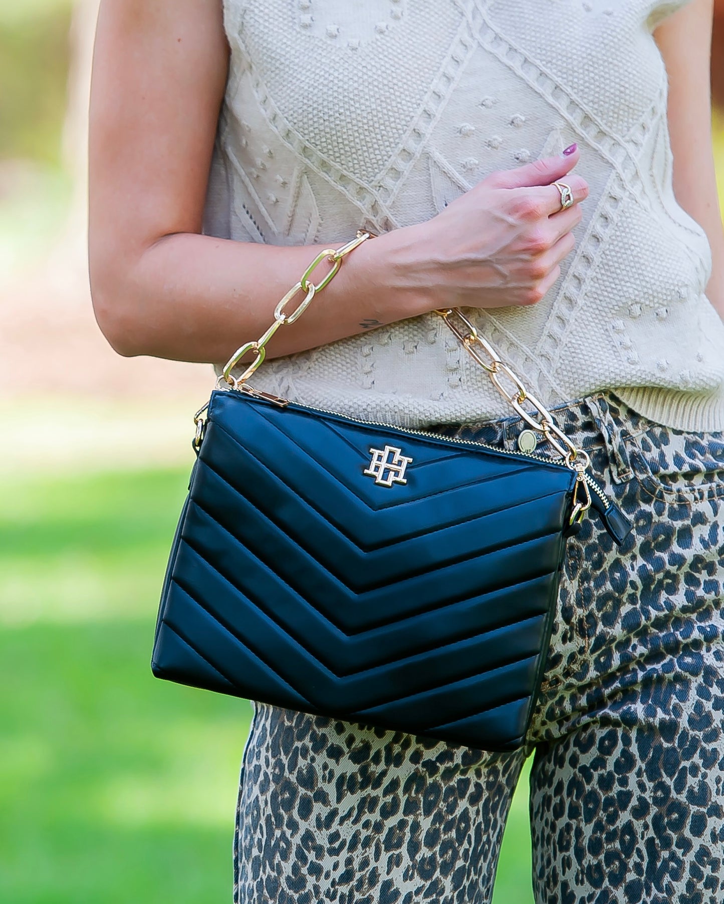 Ariana Crossbody Black VQ