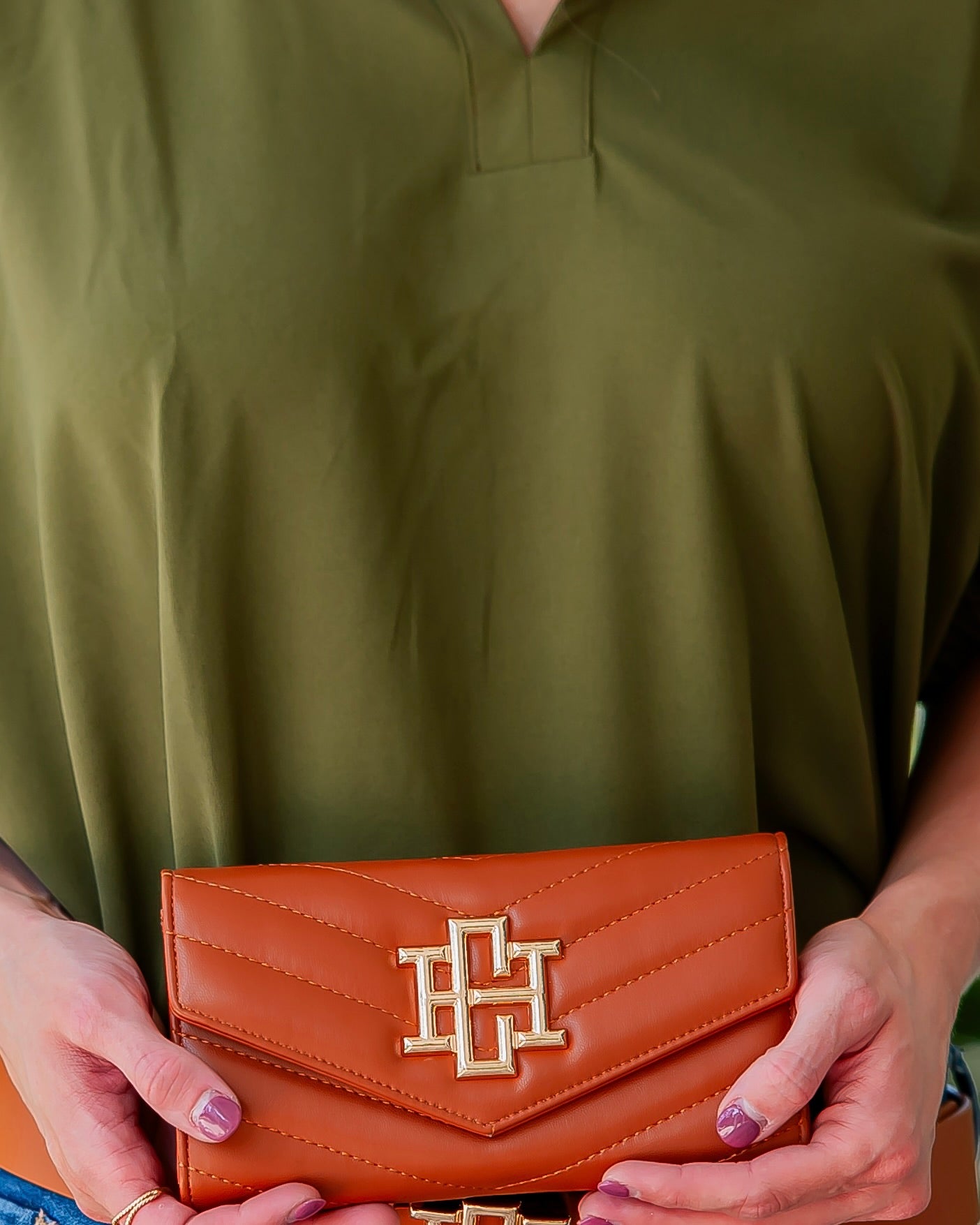 Carlington Clutch/Crossbody Saddle VQ