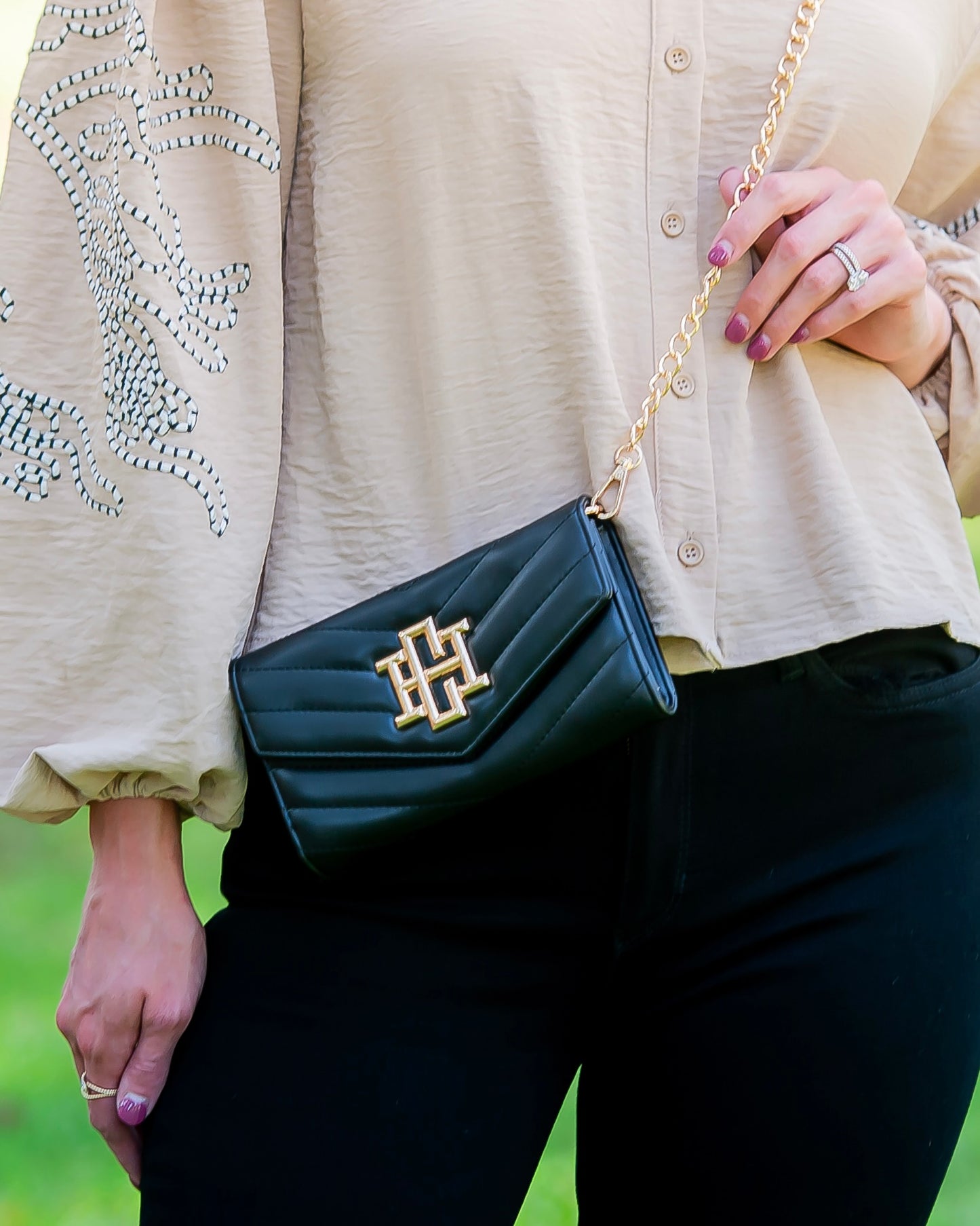 Carlington Clutch/Crossbody Black VQ