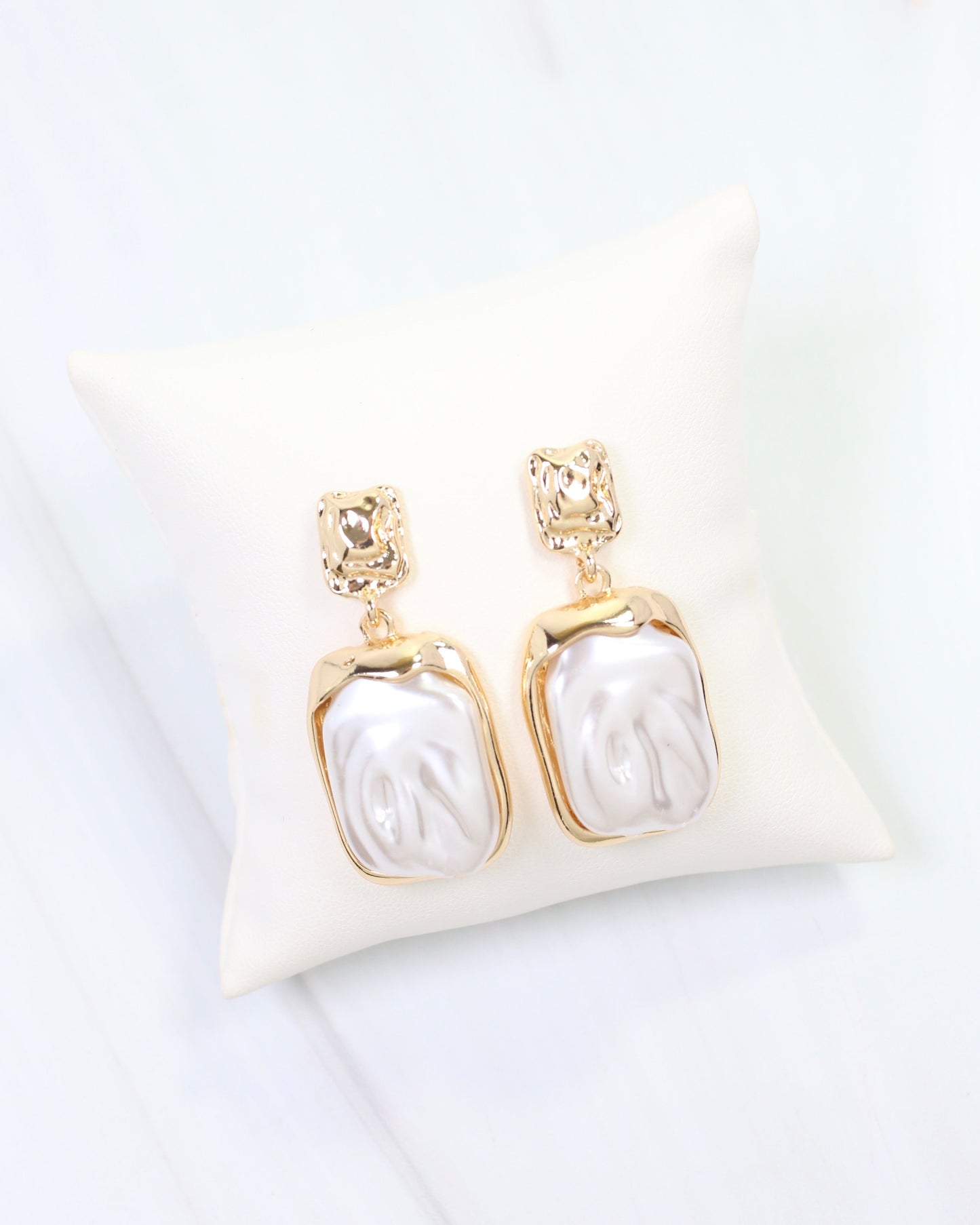 Alora Geometric Pearl Drop Earring Gold