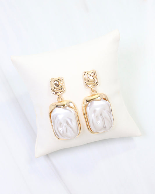 Alora Geometric Pearl Drop Earring Gold