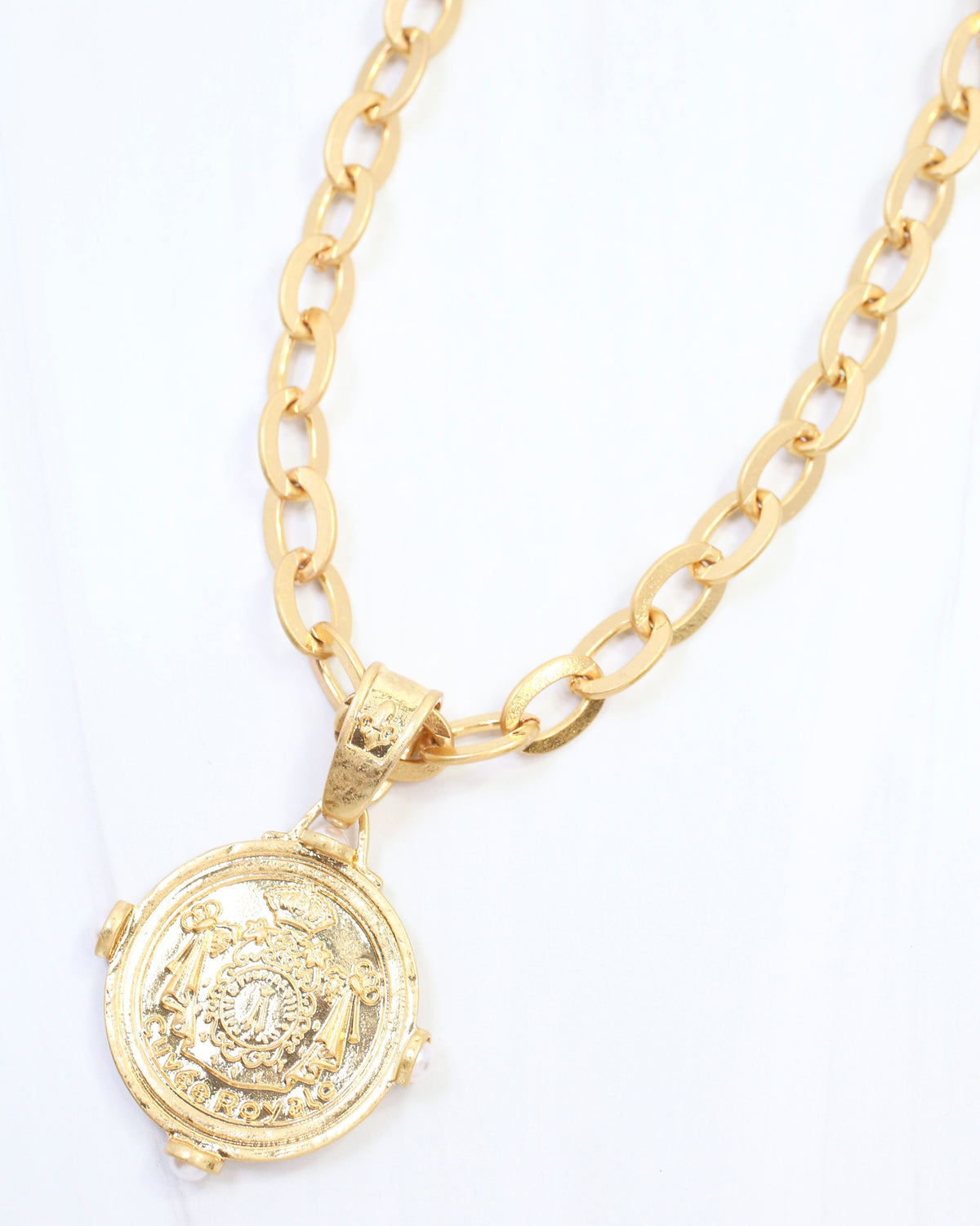 Petey Medallion Pendant Necklace WRVG