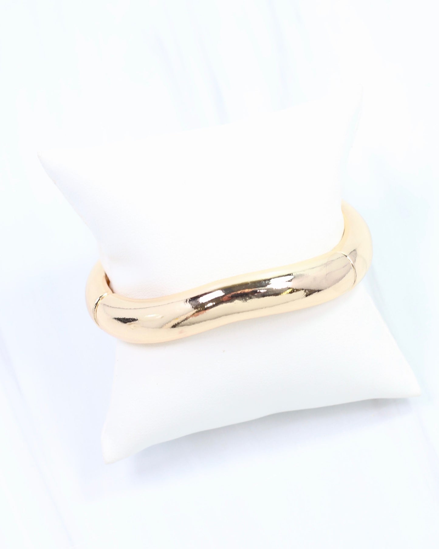 Eastwood Bangle Bracelet Gold