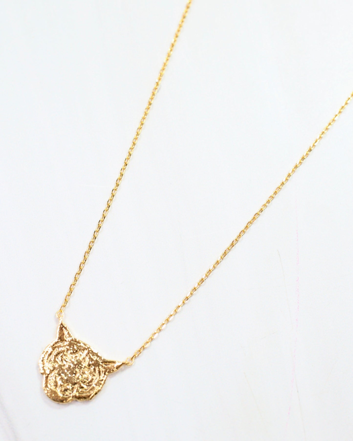 The World is a Jungle Tiger Necklace Gold