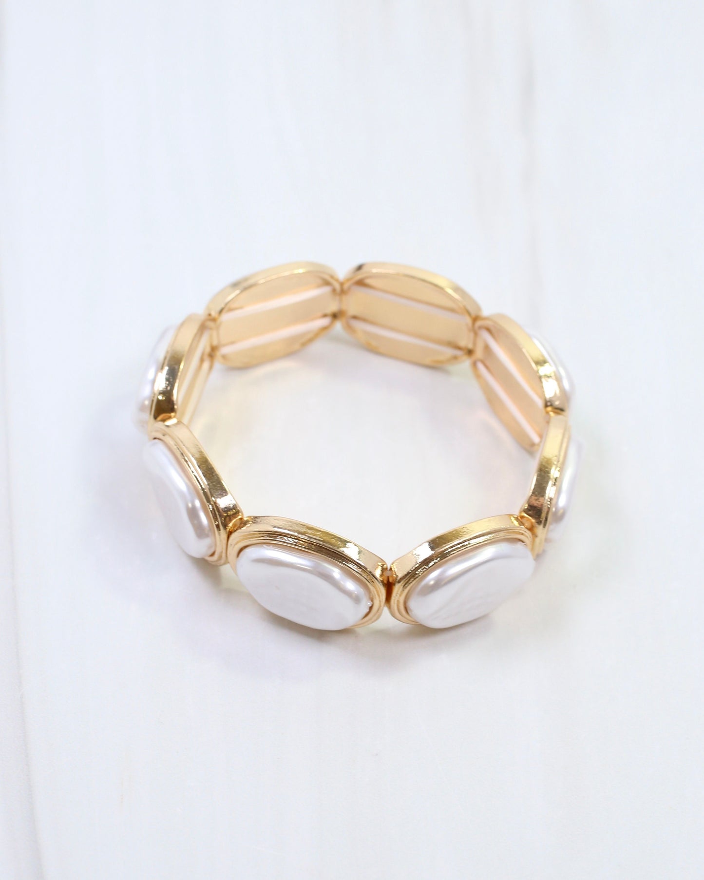 Arlet Oval Pearl Stretch Bracelet Gold