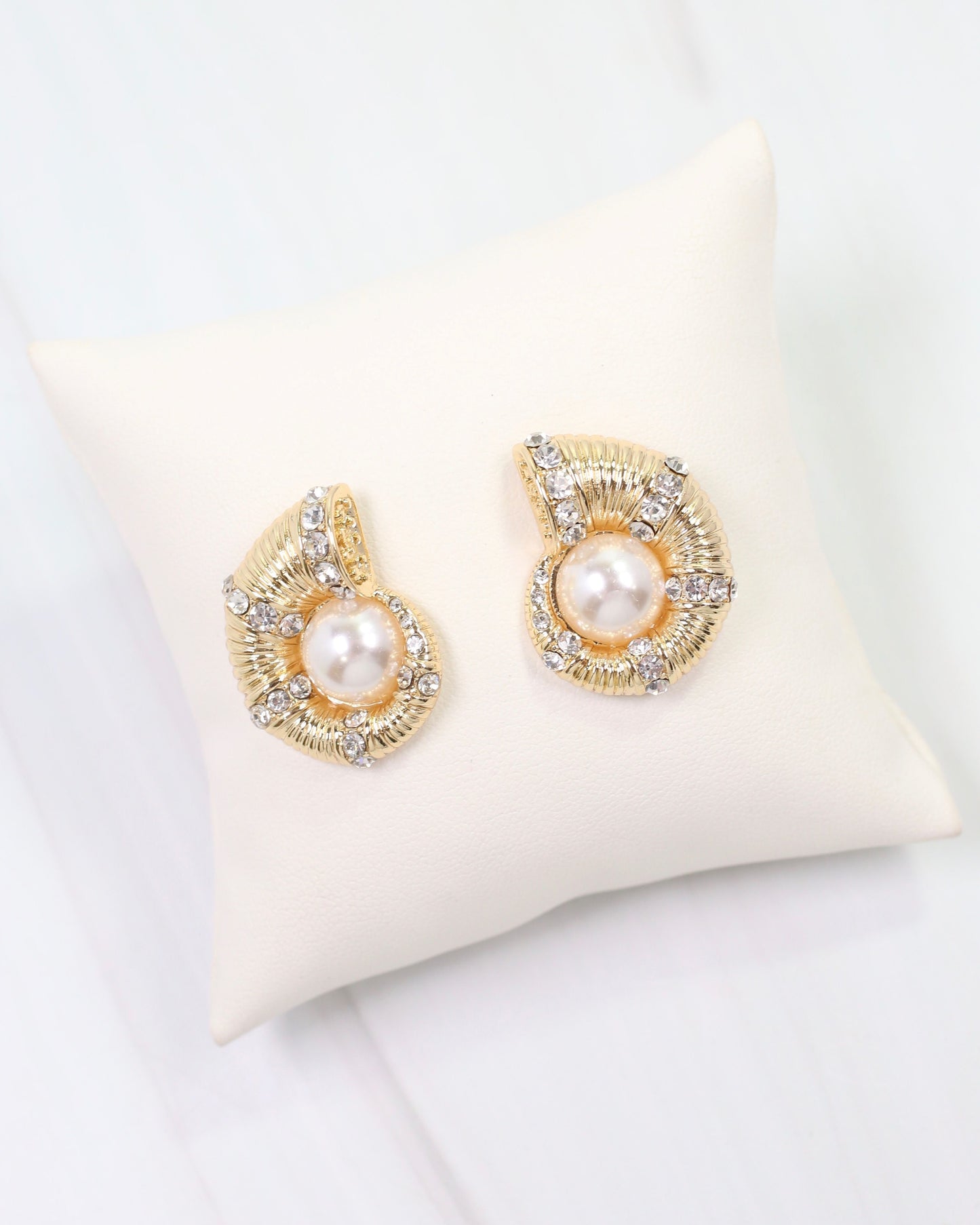 Ocean Treasure Pearl and CZ Earring Gold