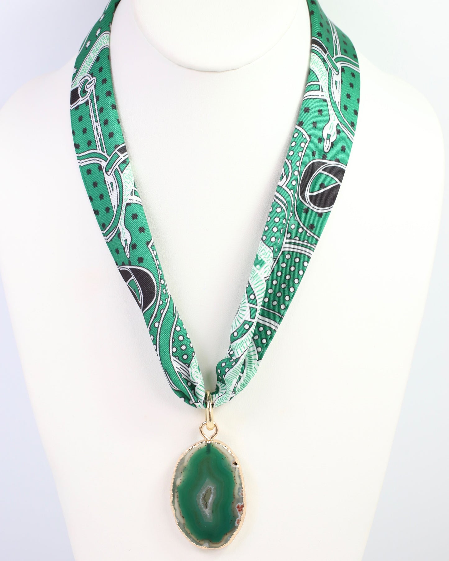 Antonio Agate Charm Green