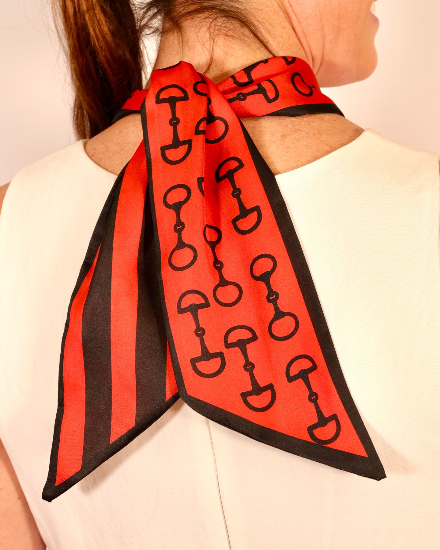 Ida Horsebit Pendant Scarf Necklace Red Black