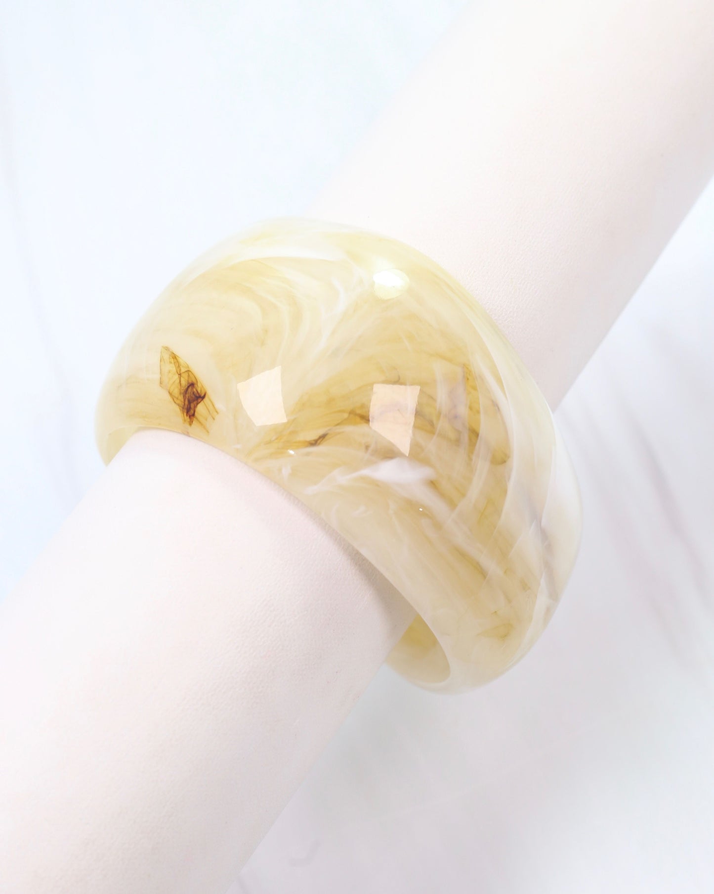 Whitley Bangle Bracelet Natural