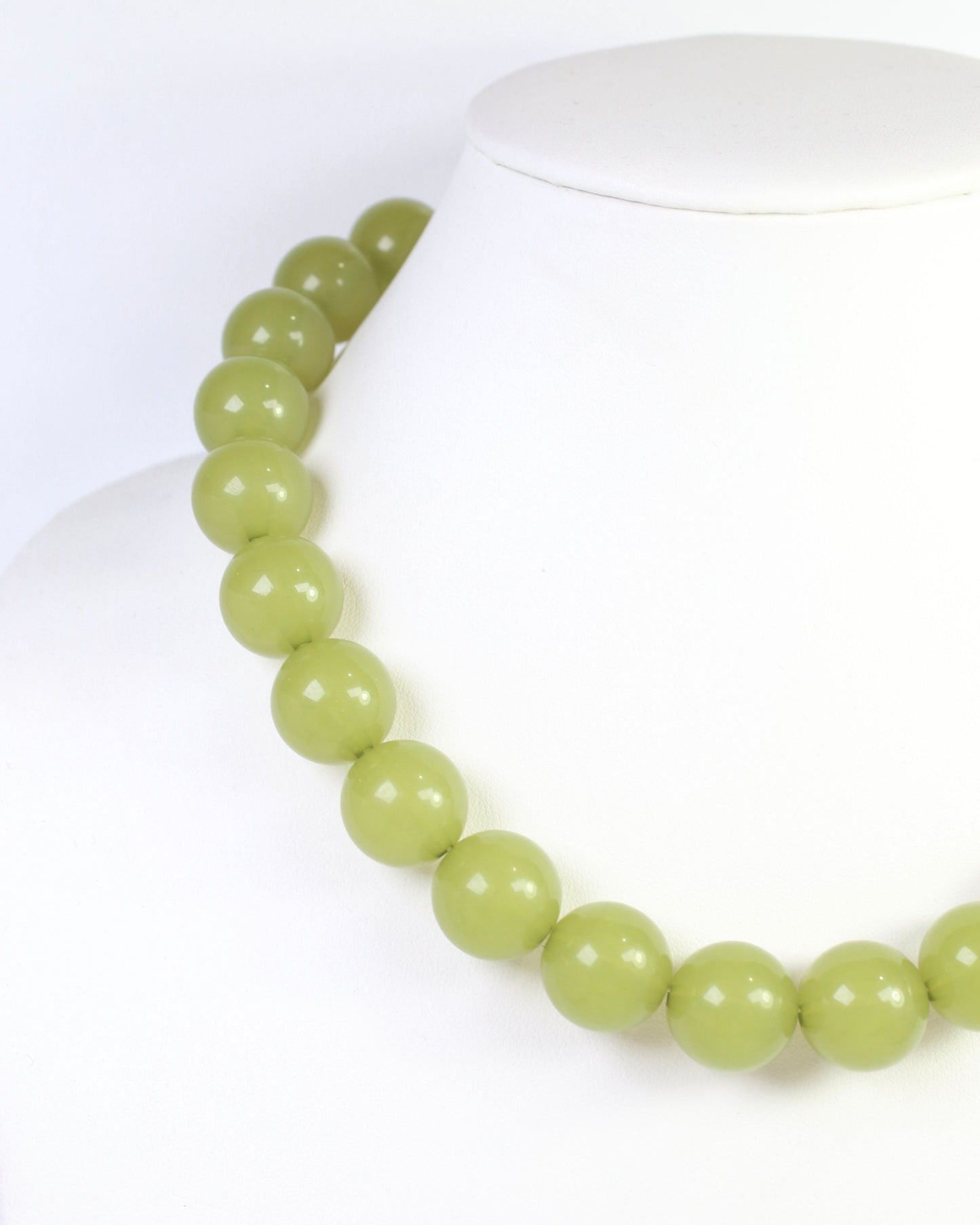 Chelsea Beaded Necklace Olive
